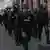 Policías antimotines marchan cerca del Palacio de Gobierrno en Quito, Ecuador. (15.06.2022)