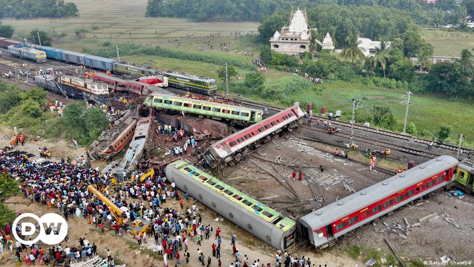 Immer mehr Tote bei Zugunglück in Indien