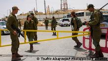 مقتل ثلاثة جنود إسرائيليين وشرطي مصري في اشتباكات عند الحدود