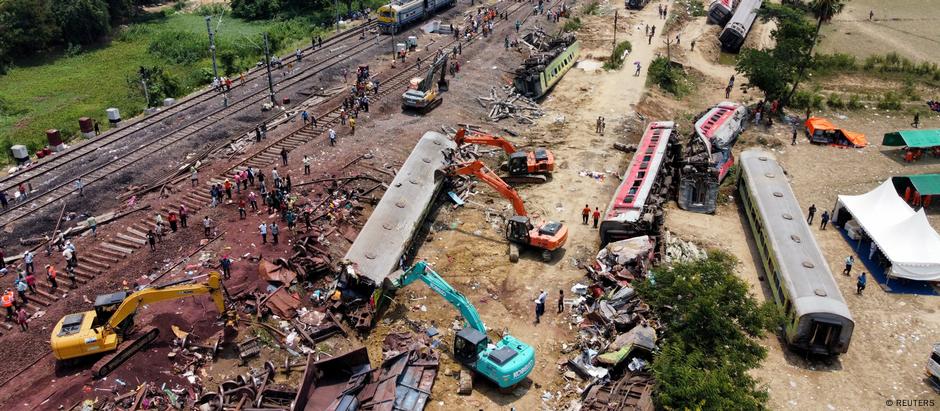  Um relatório preliminar já havia indicado que uma falha de sinalização havia levado um trem de passageiros em alta velocidade a mudar de trilho