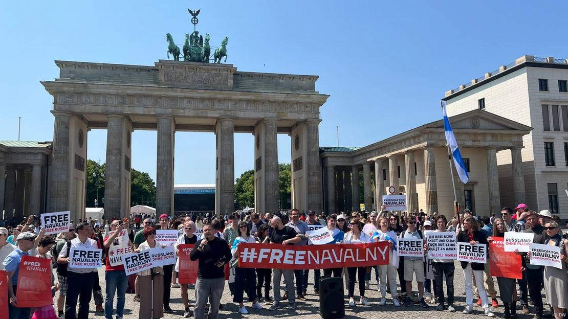 Διαδήλωση υπέρ της απελευθέρωσης του Ναβάλνι στο Βερολίνο το περασμένο καλοκαίρι