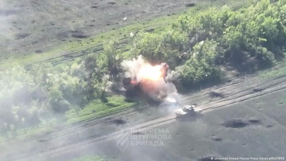 Ukraine updates: Kyiv claims advances near Bakhmut – DW – 06/05/2023 - Vimarsana News