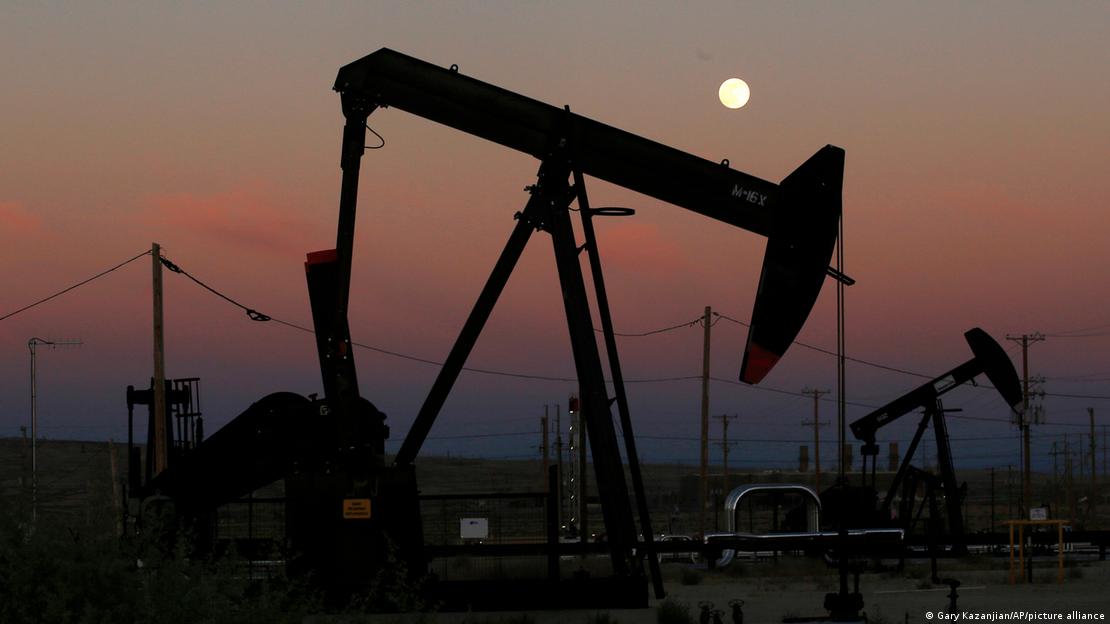 Trump quiere impulsar la extracción de petróleo y gas natural en EE. UU., a costa de las energías renovable.