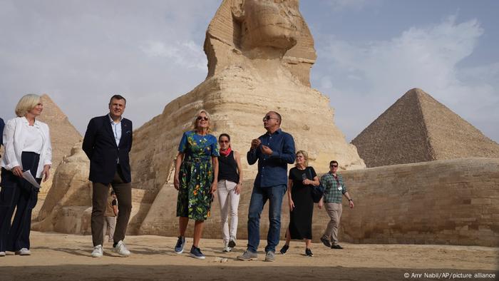 Egypt Giza |  Jill Biden visits pyramids