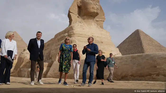 Ägypten Giza | Jill Biden besucht Pyramiden