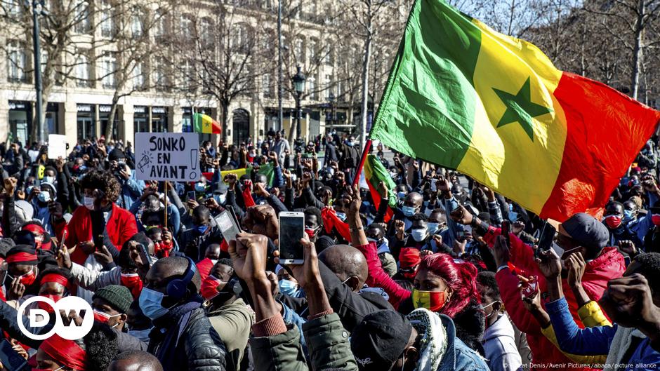 Senegal menutup konsulat setelah protes oposisi – DW – 7 Juni 2023