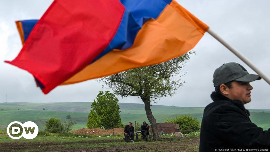 Armenia says Azerbaijan mobilizing troops in border regions