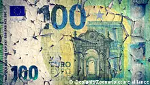 Verwitterte 100 Euro-Banknote. A weathered 100 euro banknote.