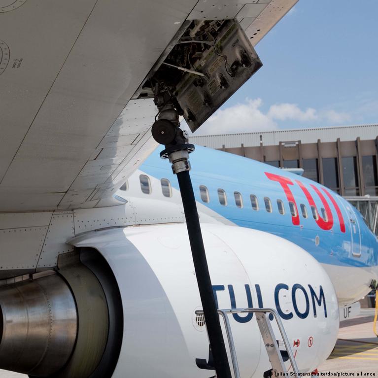 طائرات رابضة في مطار ألماني