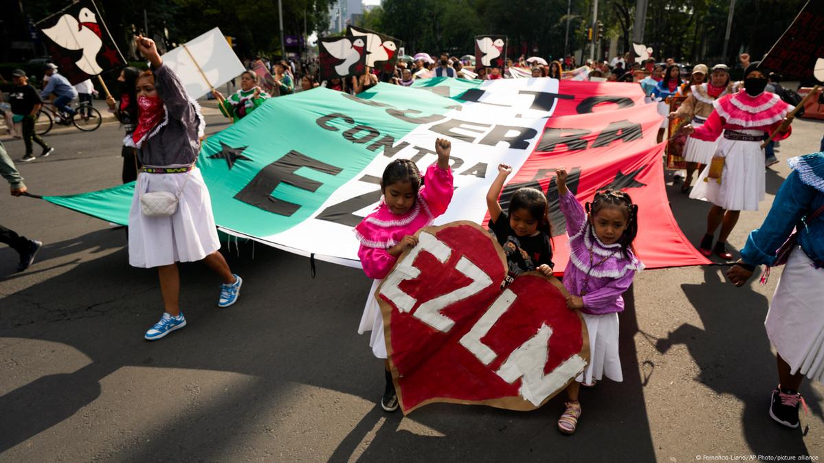 M xico zapatistas anuncian caravana por su 30 aniversario DW