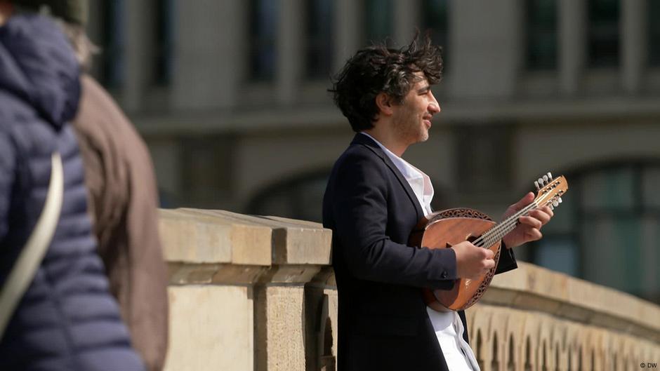 Avi Avital und seine Passion für die Mandoline – DW – 10.06.2023