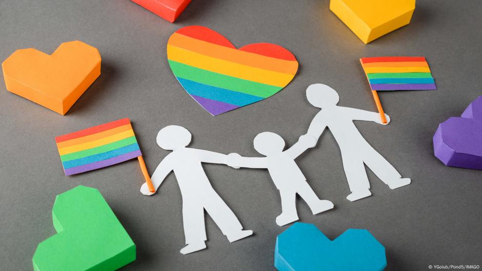 Same-sex parents in Italy face tough times – DW – 06/16/2023->すべての結果