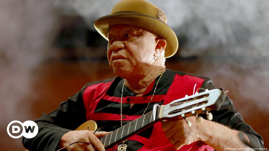 Salif Keita : "Le Mali est dans notre démocratie africaine qui fonctionnait très bien"