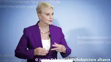 Cindy McCain, Executivdirektorin Welternaehrungsprogramm (WFP), aufgenommen im Rahmen einer Pressekonferenz zum Engagement gegen die weltweite Hungerkrise im Bundesministerium fuer wirtschaftliche Zusammenarbeit und Entwicklung. Berlin, 25.05.2023.