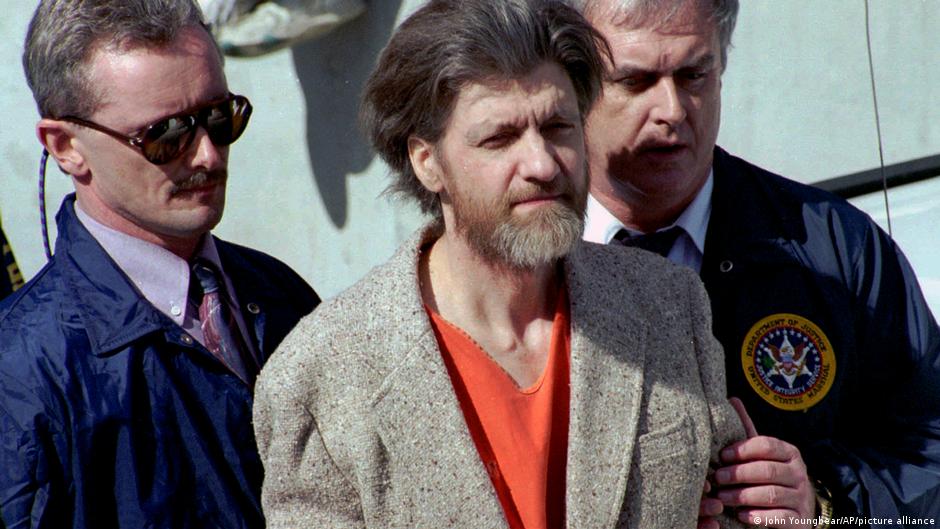 'Unabomber' Ted Kaczynski dies in prison aged 81 – DW – 06/10/2023 - Vimarsana News