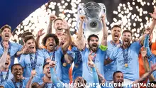 230610 Players of Manchester City celebrate with the trophy after the UEFA Champions League football match between Manchester City and Inter on June 10, 2023 in Istanbul. Photo: Jon Olav Nesvold / BILDBYRAN / COP 217 / JE0065 fotboll football soccer fotball champions league manchester city inter bbeng final jubel *** 230610 Players of Manchester City celebrate with the trophy after the UEFA Champions League football match between Manchester City and Inter on June 10, 2023 in Istanbul Photo Jon Olav Nesvold BILDBYRAN COP 217 JE0065 fotboll football soccer fotball champions league manchester city inter bbeng final jubel PUBLICATIONxNOTxINxSWExNORxAUT Copyright: JONxOLAVxNESVOLD BB230610JE118