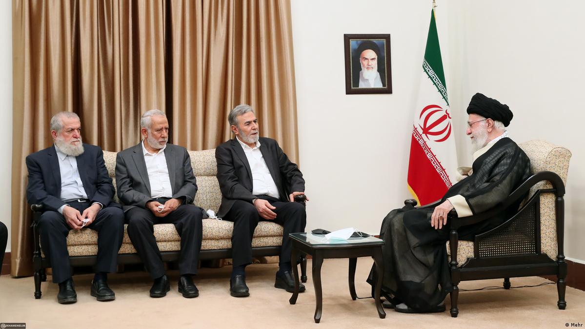 روایت جدید خامنه‌ای از "شکست اسرائیل و تاریخ نابودی آن" – DW – ۱۴۰۲/۳/۲۵