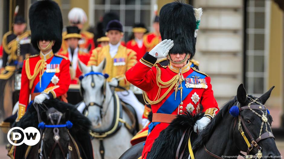 Parade Ulang Tahun Raja Charles III – DW – 17 Juni 2023