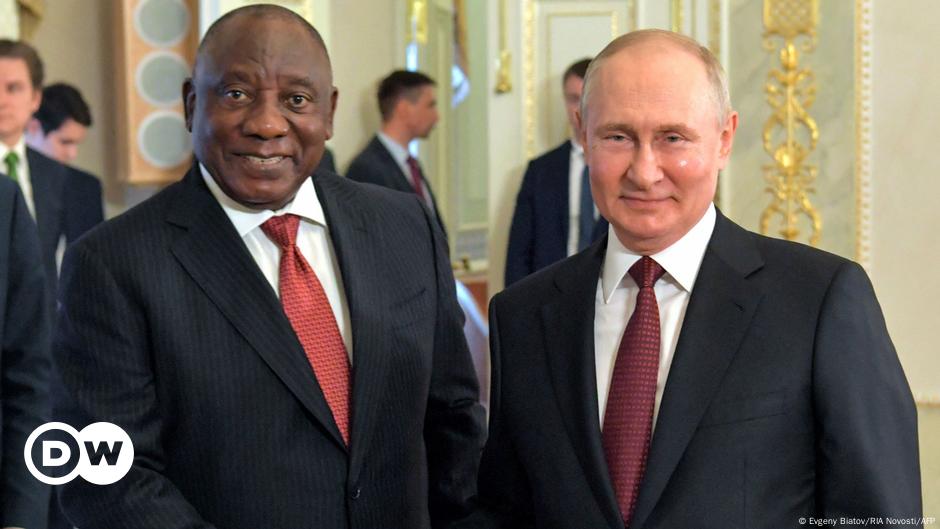 Ramaphosa mengimbau Putin untuk mengakhiri perang – DW – 17 Juni 2023