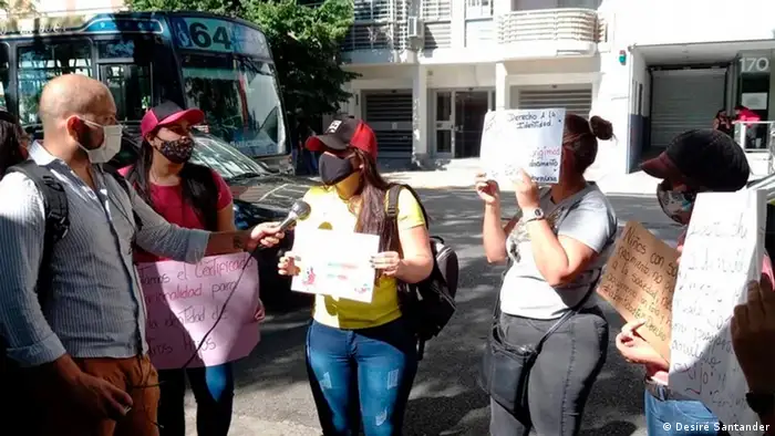 DW Akademie Puentes de Comunicación l Protest venezolanischer Migranten