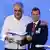 Представитель авиакомпании Ingigo Рахул Бхатия и глава концерна Airbus Гийом Фори на авиасалоне в Ле-Бурже, 19 июня 2023 года