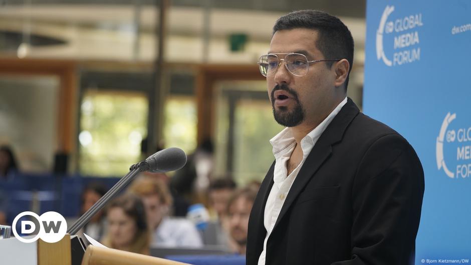 Óscar Martínez menerima “Penghargaan Kebebasan Berbicara” – DW – 19 Juni 2023