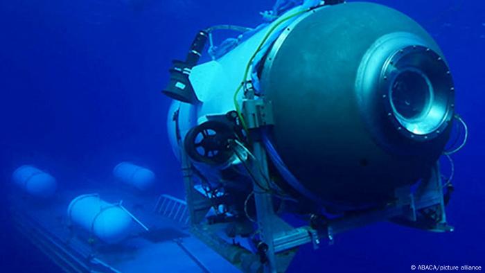 O submarino Titan, que pesa 10 toneladas e pode transportar cinco pessoas