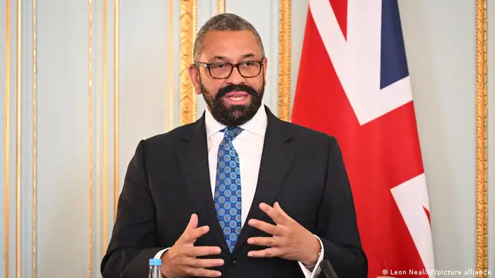 英国外交大臣克莱佛利今年6月出席美国国务卿布林肯访英的记者会。