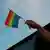Райдужний прапор на знак підтримки ЛГБТ
