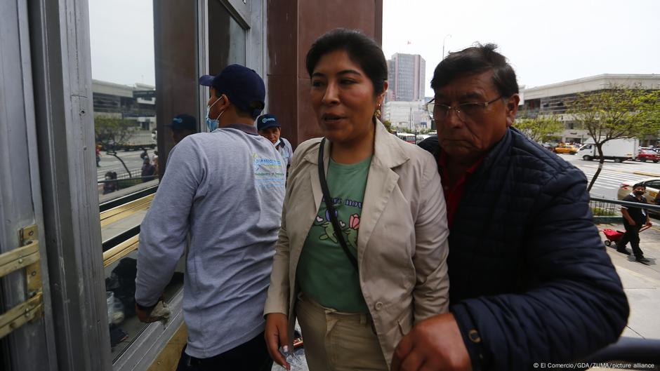 Castillo pide a su ex primera ministra deje huelga de hambre