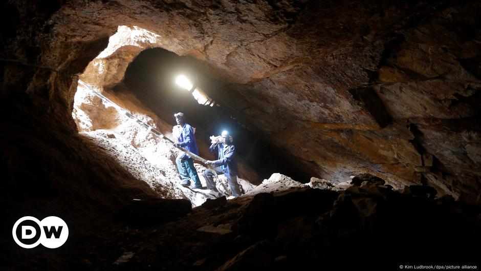 Des milliers de mineurs sous terre en Afrique du Sud