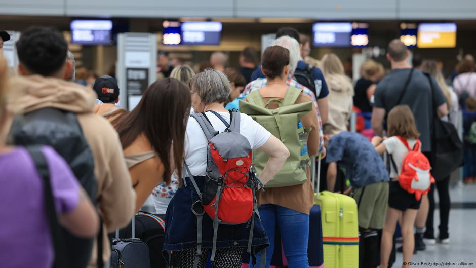 Niemcy. Tysiąc euro kary za przedłużenie wakacji bez zezwolenia