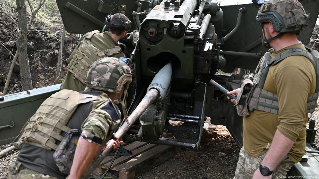 Ukraine, Awdijiwka | ukrainische Soldaten an der Front