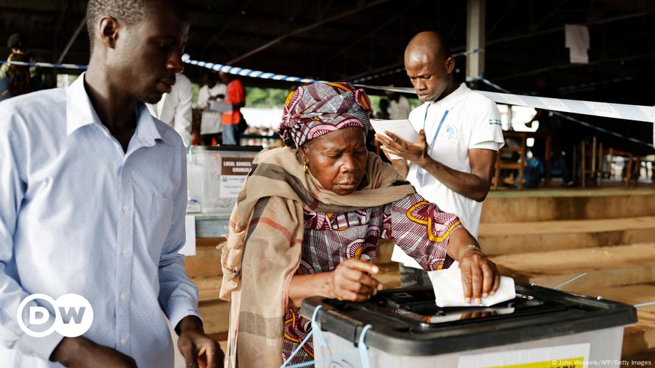 Sierra Leone memilih presiden dan parlemen – DW – 24 Juni 2023