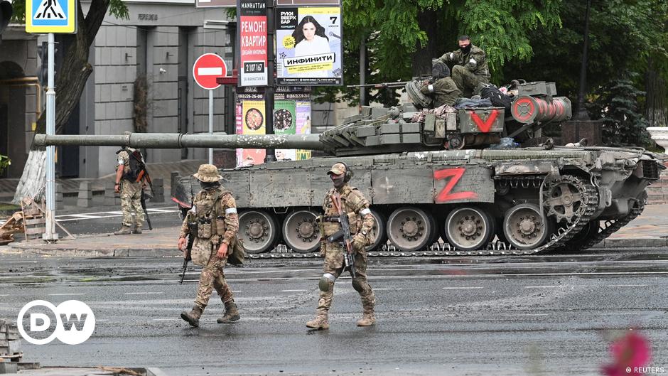 Ukraine aktuell: Söldner besetzen Militärobjekte in Rostow
Top-Thema
Weitere Themen