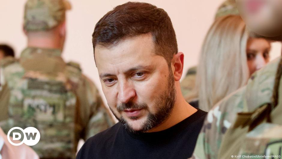Ukraine Aktuell: Selenskyj zollt seiner Armee ein Riesenlob
Top-Thema
Weitere Themen