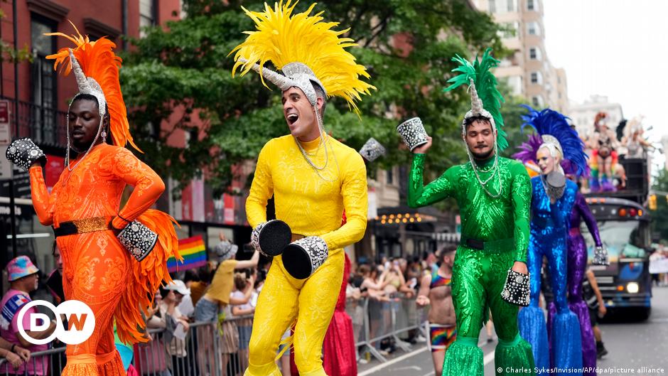 Hunderttausende bei Pride-Paraden in den USA
Top-Thema
Weitere Themen
