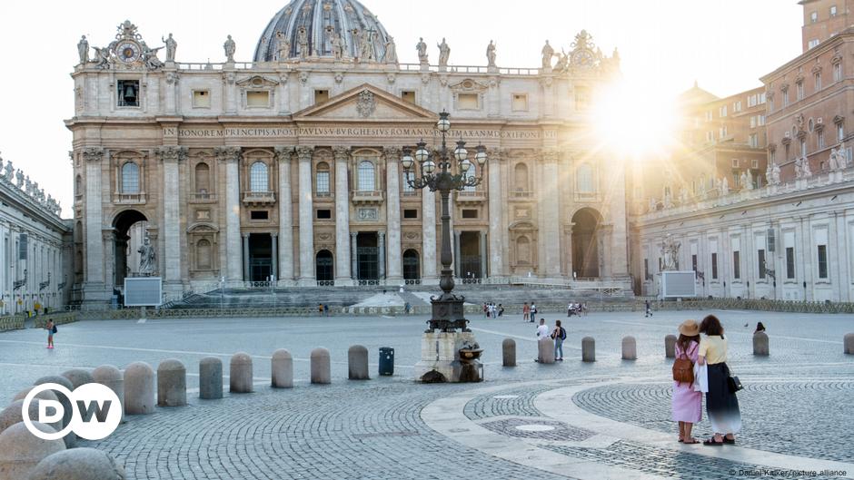 Catholic Church's major global meeting: Controversy expected