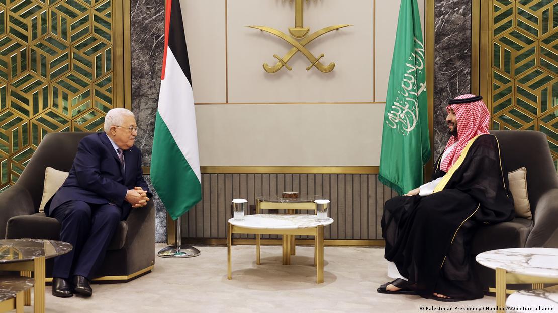 Mahmud Abbas sa saudijskim prijestolonasljednikom Mohamedom bin Salmanom.
