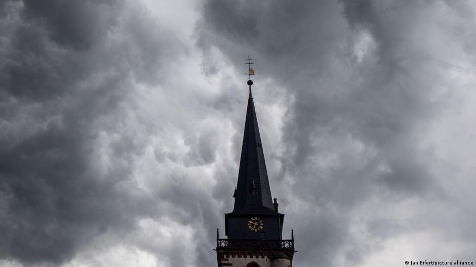 Schrumpfen der Kirchen in Deutschland ist ungebrochen