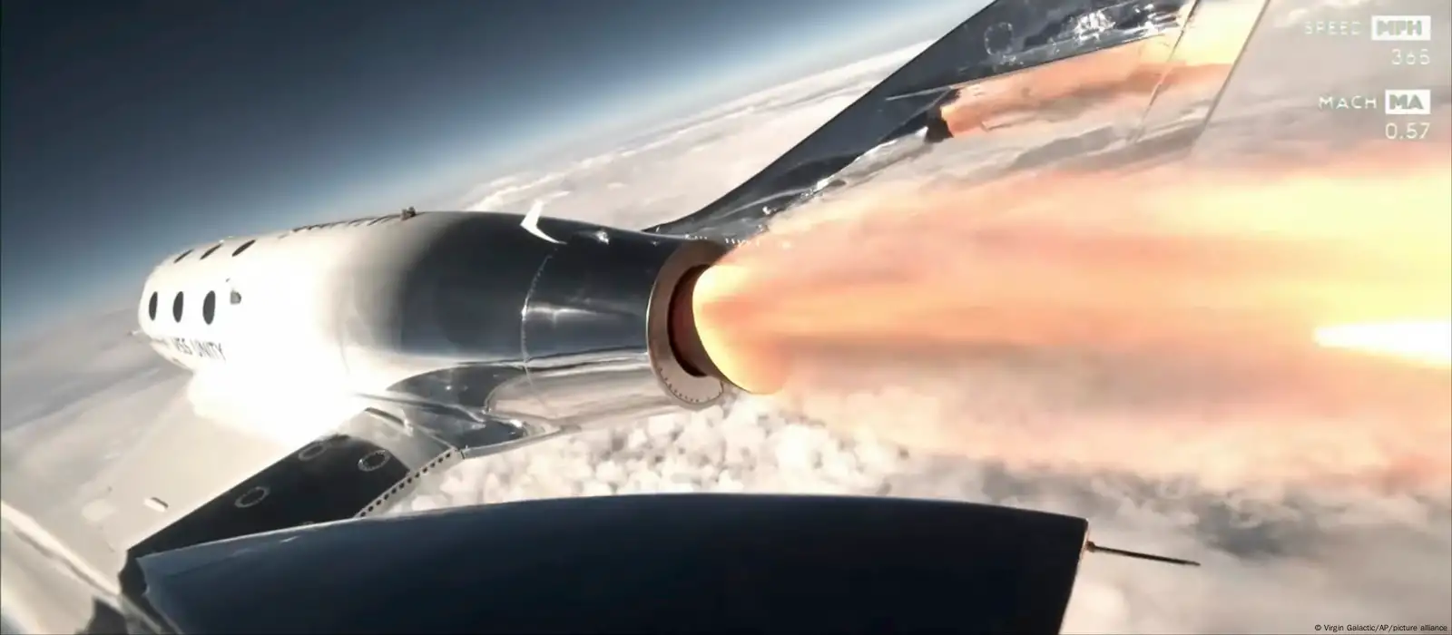 Космолет Virgin Galactic совершил первый коммерческий полет – DW –  30.06.2023