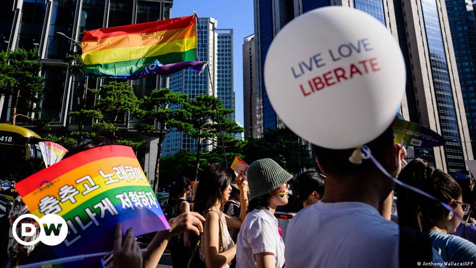 Zehntausende bei Pride-Parade und Gegendemo in Seoul 
Top-Thema
Weitere Themen