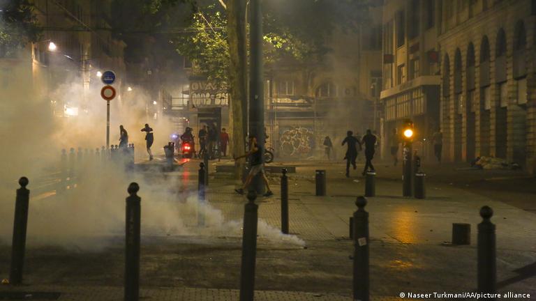 Violentos disturbios en Francia por la muerte del joven Nahel M. de un tiro disparado por un policía.