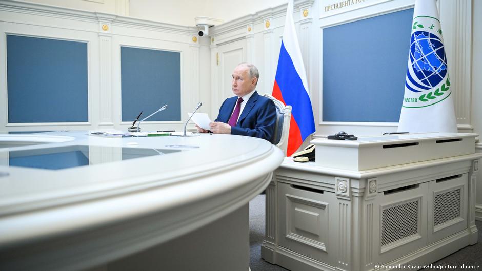 Trotzig versichert Putin den asiatischen Führern, dass Russland stabil ist