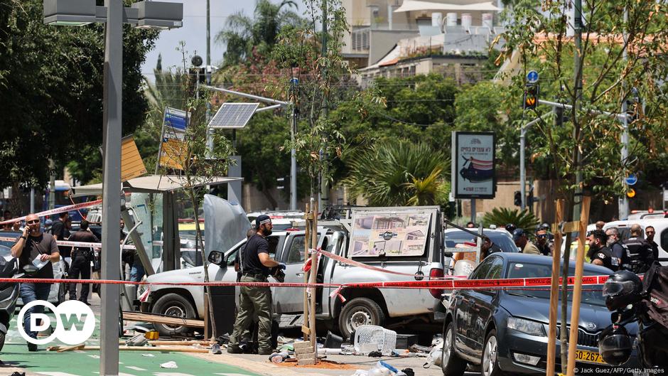 Israel: Several Injured In Tel Aviv Car Ramming – DW – 07/04/2023