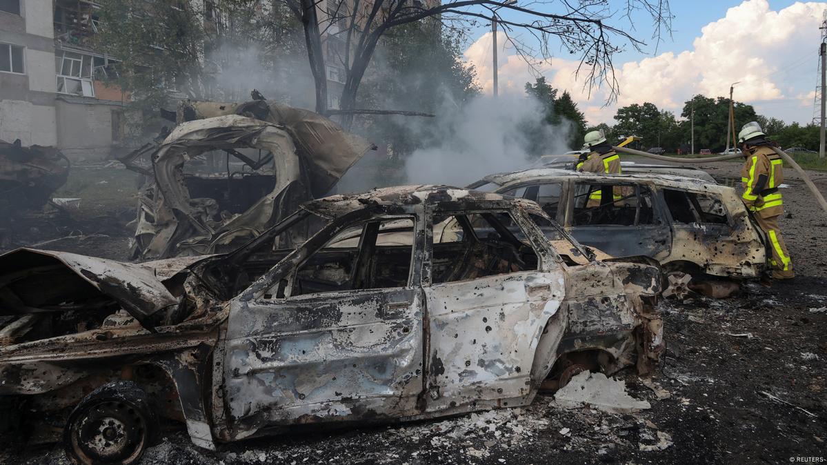 Ракетный удар по Харьковской области: 496-й день войны – DW – 04.07.2023