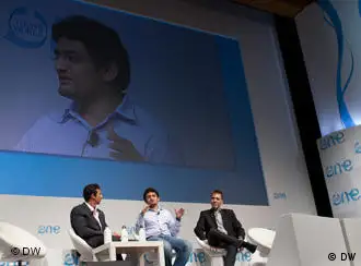 Oscar Morales und Wael Ghonim beim One Young World Kongress (von rechts)
