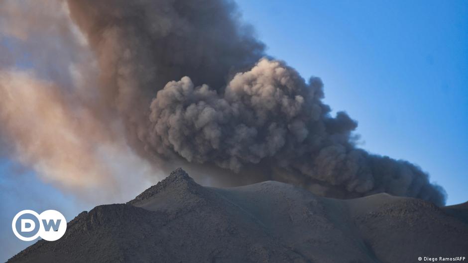 Peru declares emergency in area near Ubinas volcano – DW – 07/06/2023