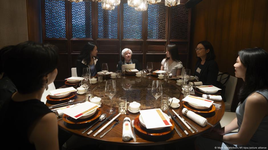耶伦与中国女性经济学家共进午餐，促决策层性别多元 – DW – 2023年7月8日
