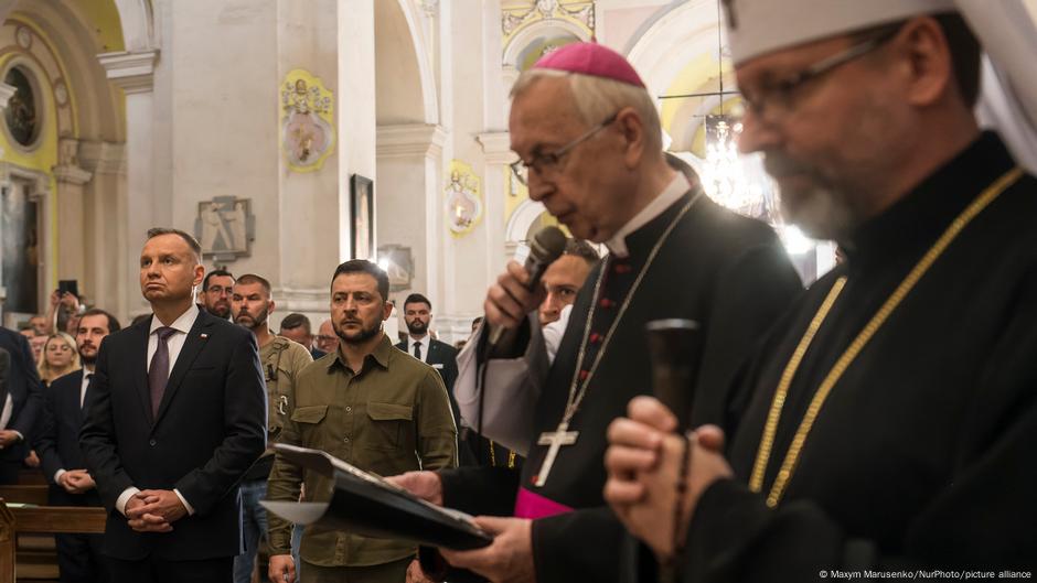 Dana 9. jula 2023. godine, tadašnji poljski šef države Andžej Duda i ukrajinski predsednik Volodimir Zelenski zajedno su odali pomen žrtvama masakra na Voliniji